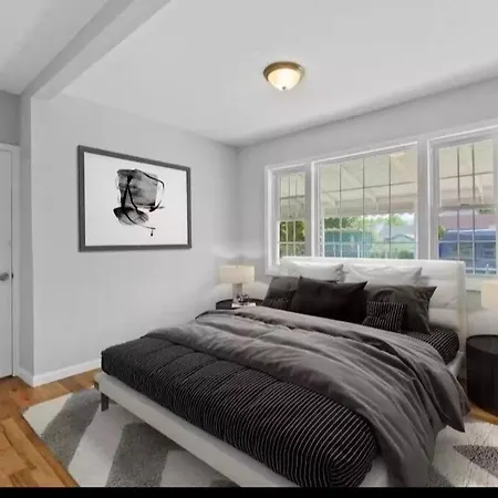 First Floor Of Beautiful House Totally Private